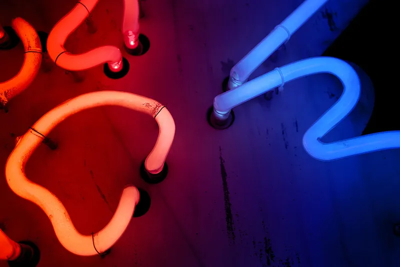 High-Touch vs. Low-Touch SaaS Models: What’s the Difference?